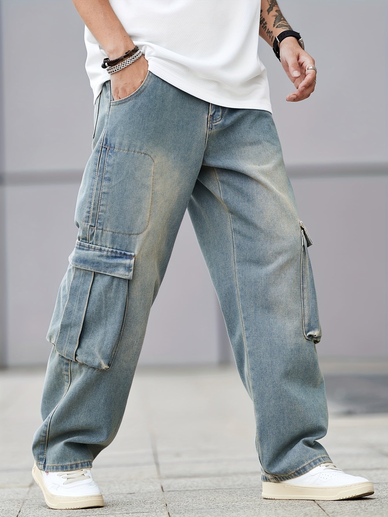 Maverick™️ - Loose Fit Cargo Jeans with Flap Pockets for Men, Streetstyle Denim