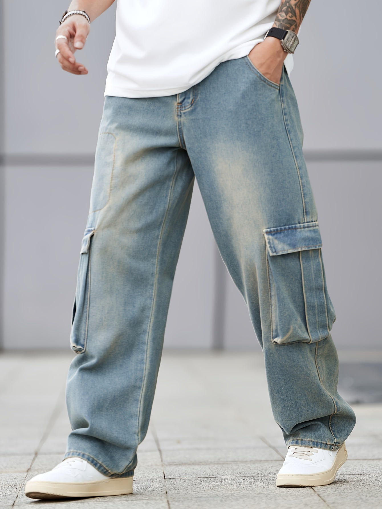 Maverick™️ - Loose Fit Cargo Jeans with Flap Pockets for Men, Streetstyle Denim